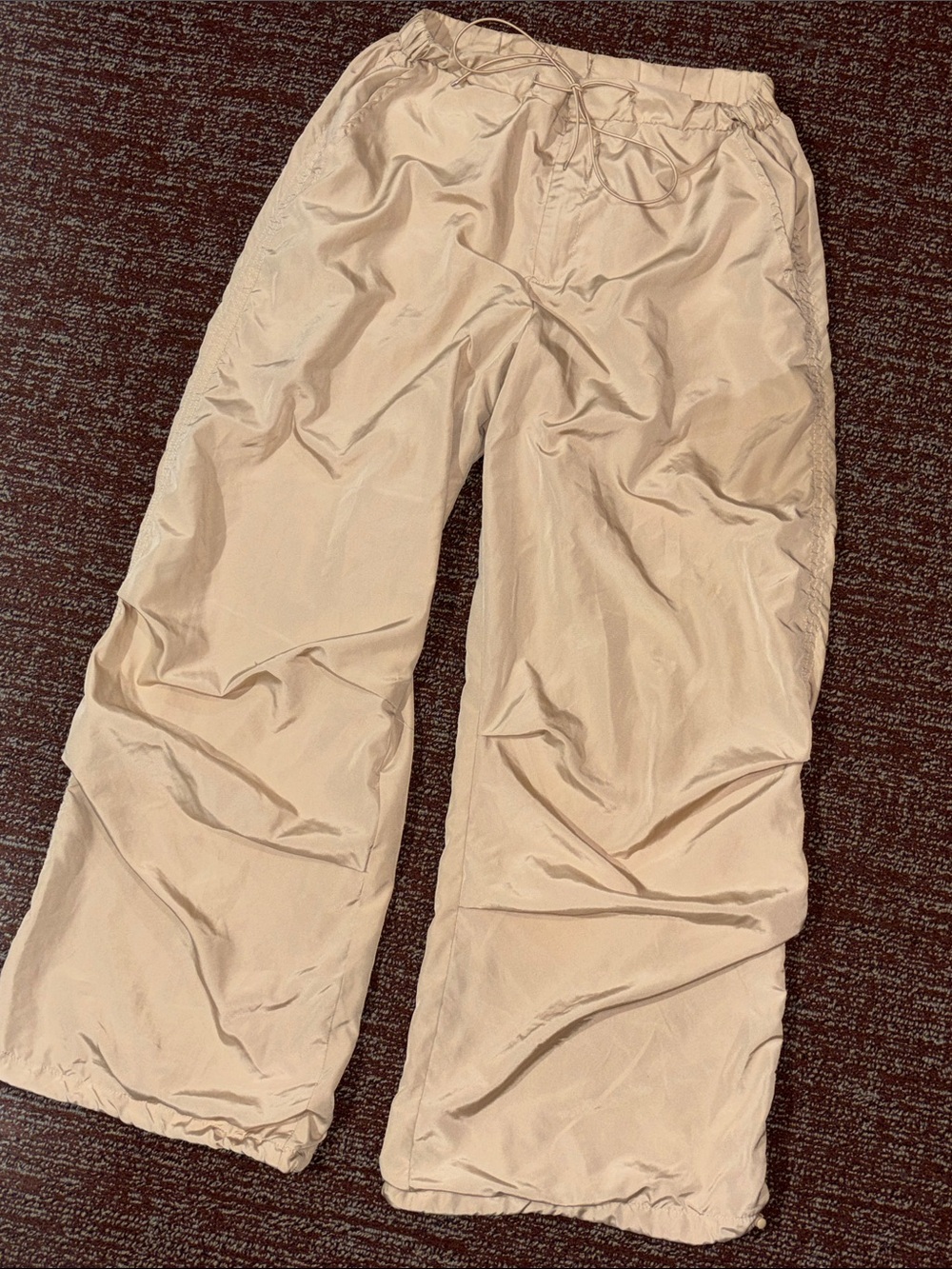 Beige wide leg sporty windbreaker pant wide leg baggy rouched 90s/ y2k pant sm